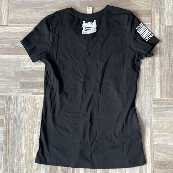 NWOT 🐶 🍷 dog mother wine lover tee SM - Picture 4 of 5